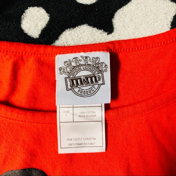 Red M&M Tee 🍎 - Picture 5 of 5
